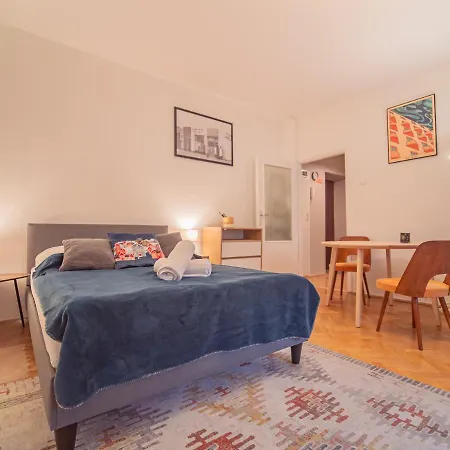 Retro Comfort Apartman *